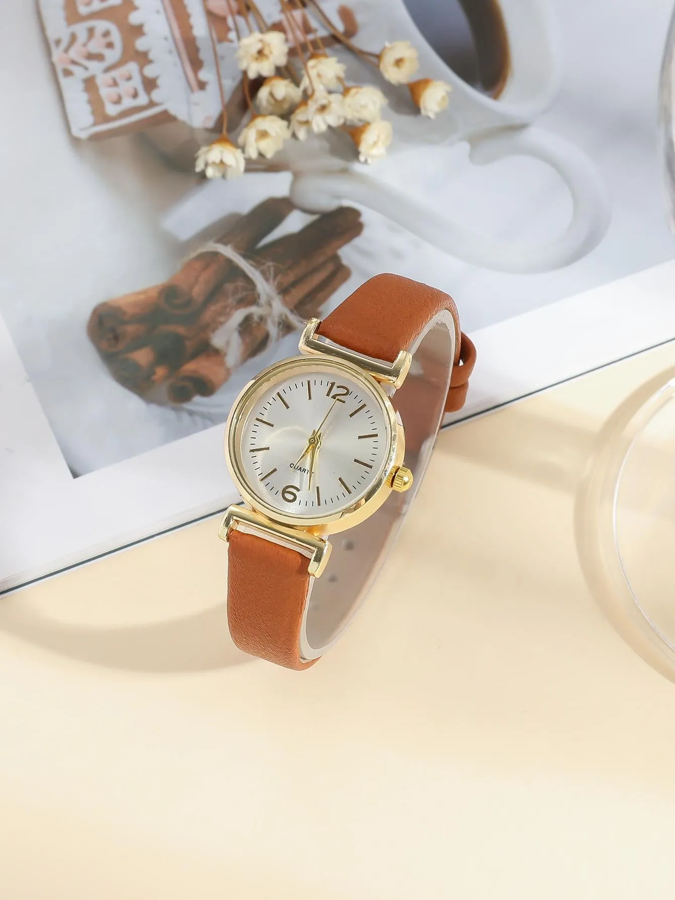 1pc PU Polyurethane Strap Round Dial Quartz Watch