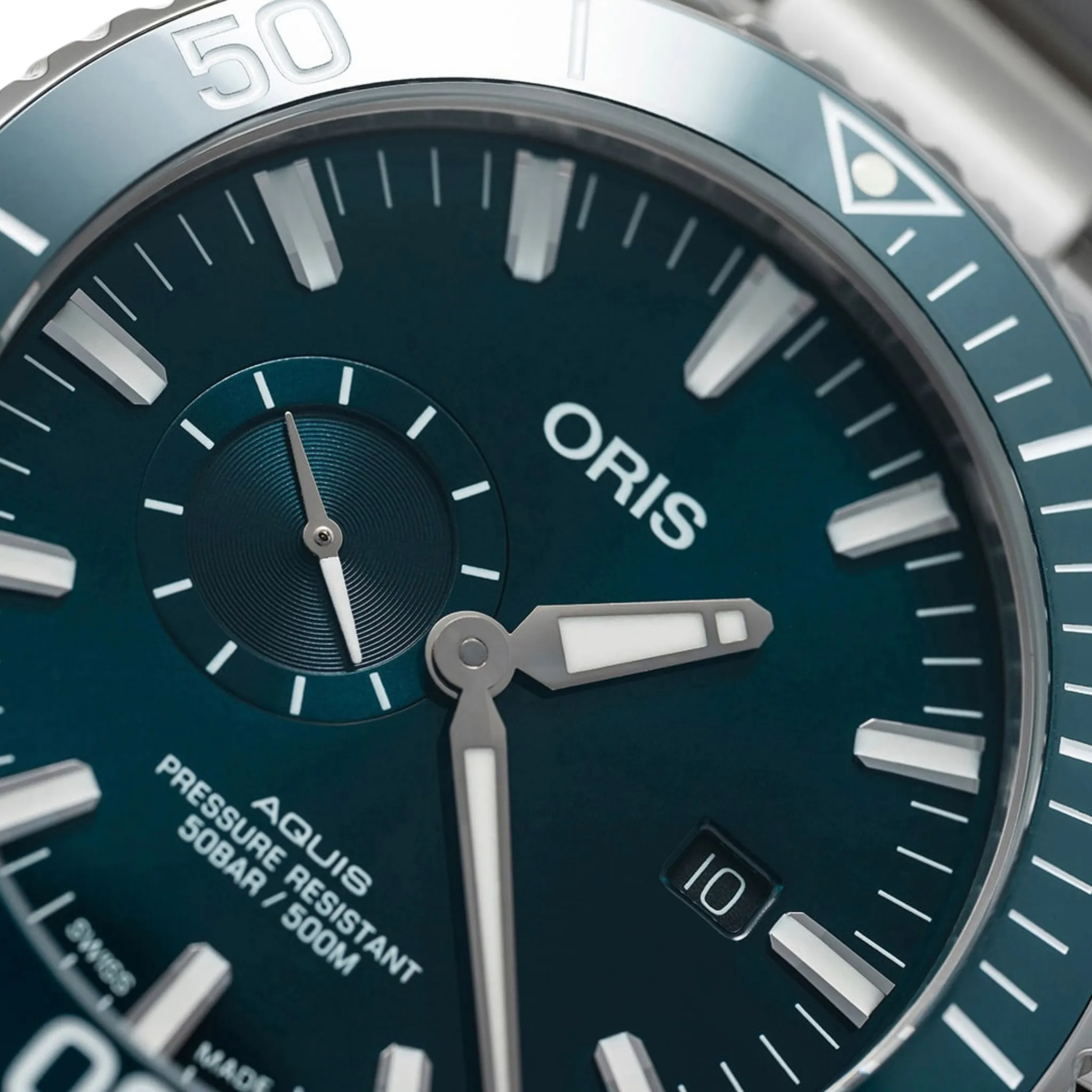 AQUIS SMALL SECOND DATE