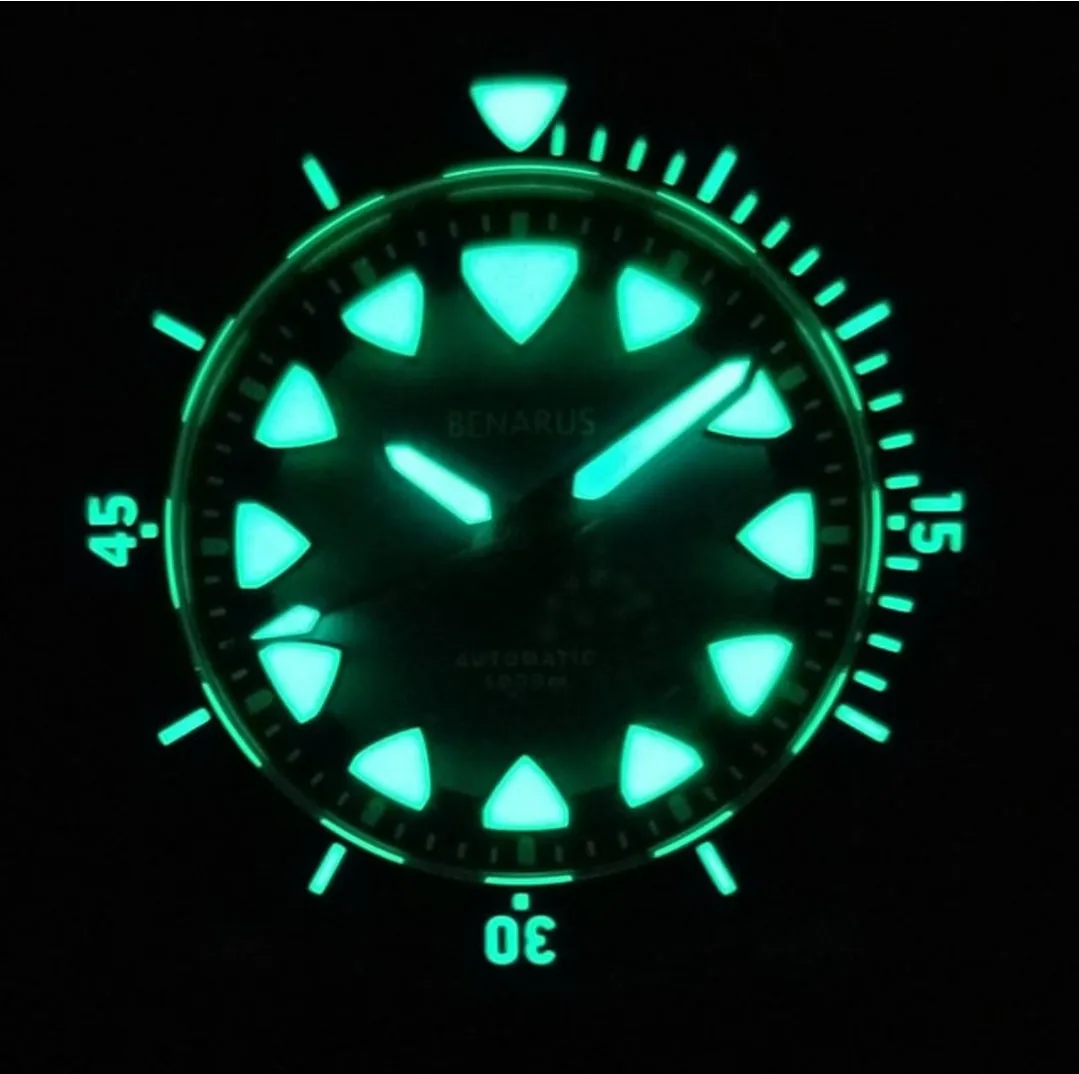 Benarus Dive Watch Mako Red 44mm