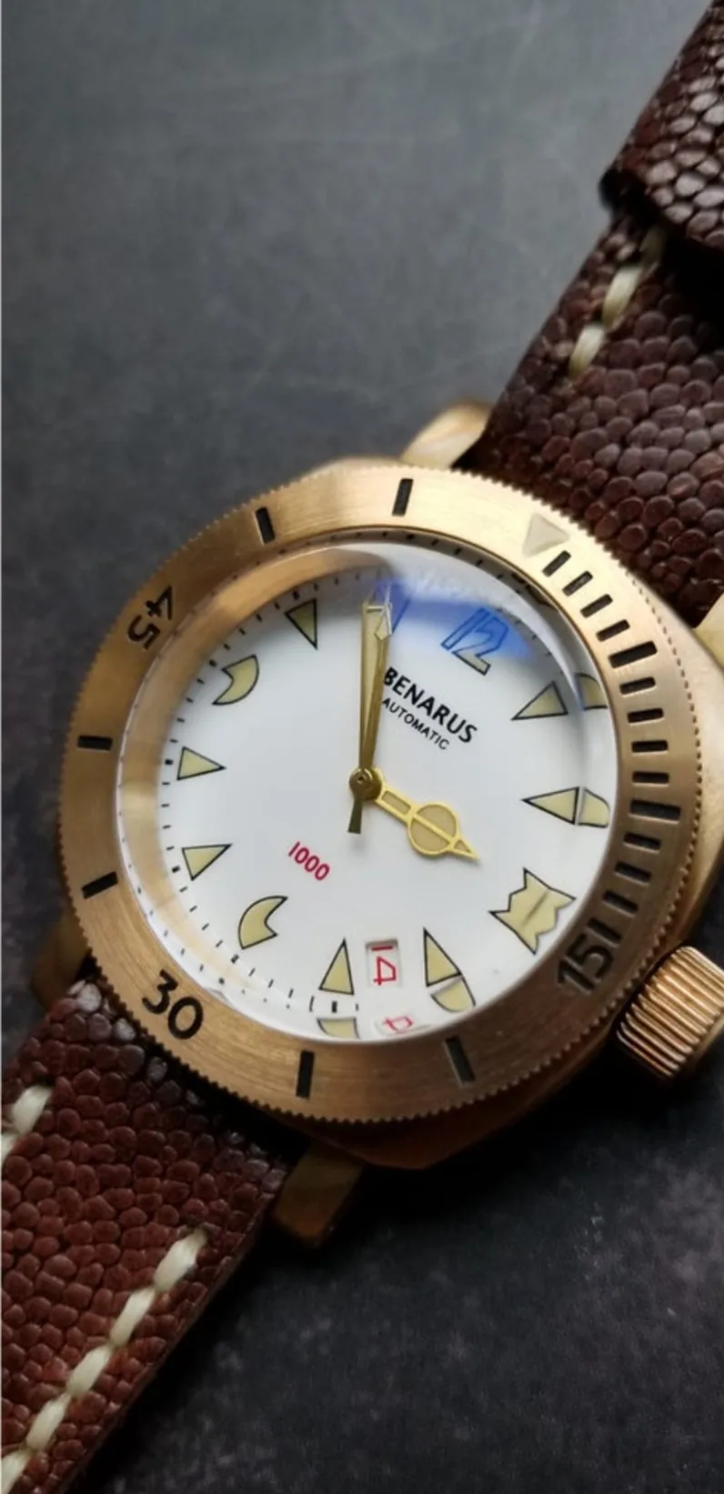 Benarus Moray Watch 38 bronze brushed white vintage lume