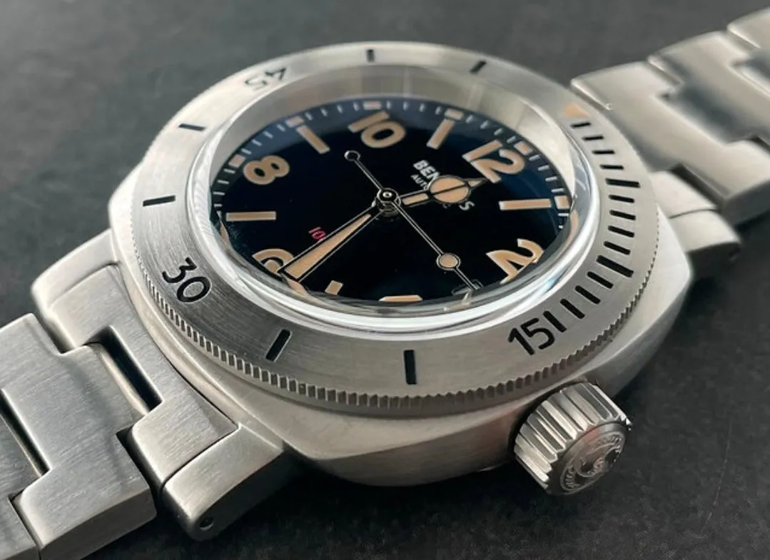 Benarus Moray Watch 38 steel black numbers dial vintage lume date