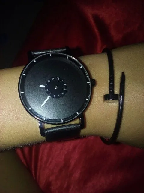 Black and White Unisex Quartz Clock Watch
