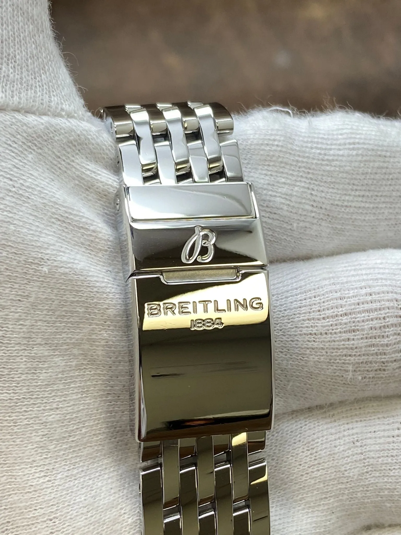 Breitling Navitimer 35mm A17395211A1A1 MOP Diamond Dial Automatic Women's Watch