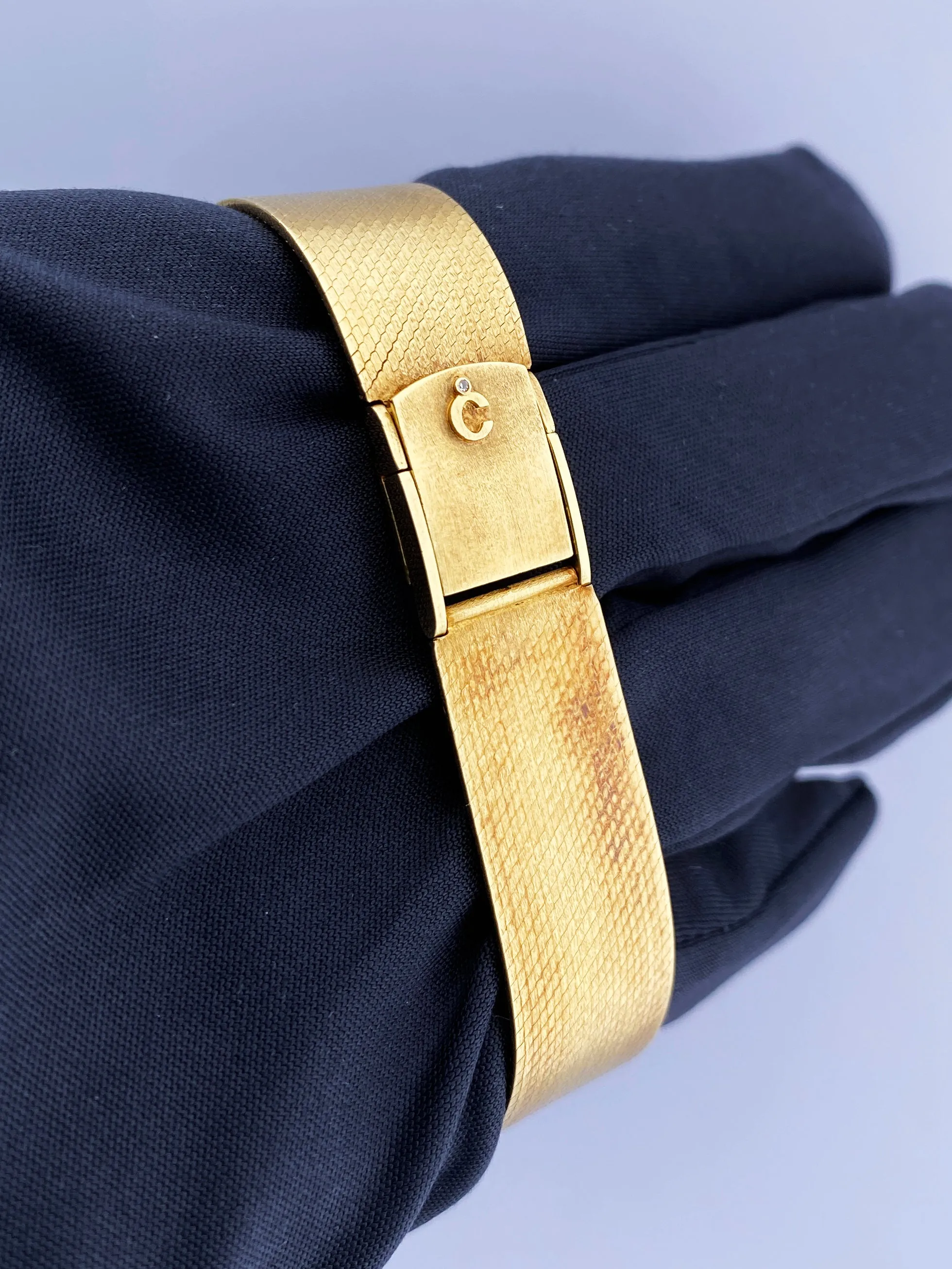 Chopard Happy Diamonds 5157 18K Yellow Gold Ladies Watch