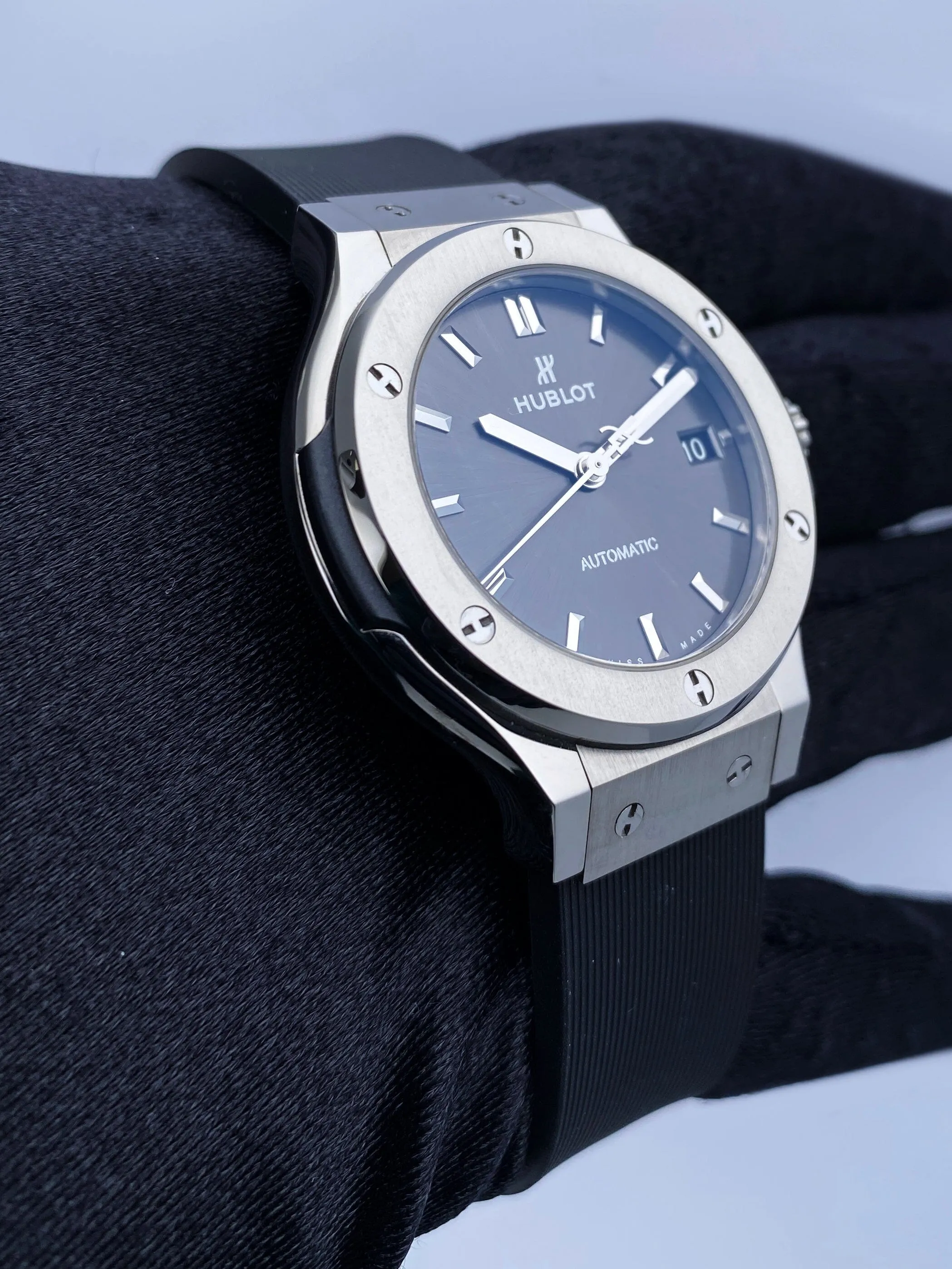 Hublot Classic Fusion 565.NX.7071.RX Titanium Mens Watch