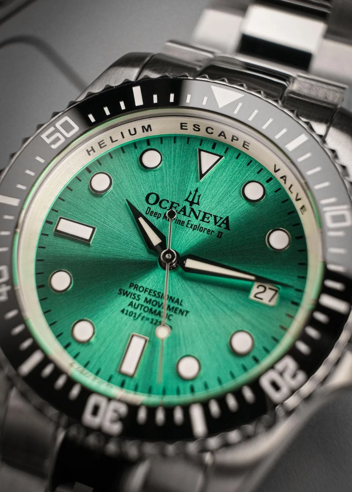 Oceaneva Men's Deep Marine Explorer II 1250M Pro Diver Watch Aquamarine Burst Dial