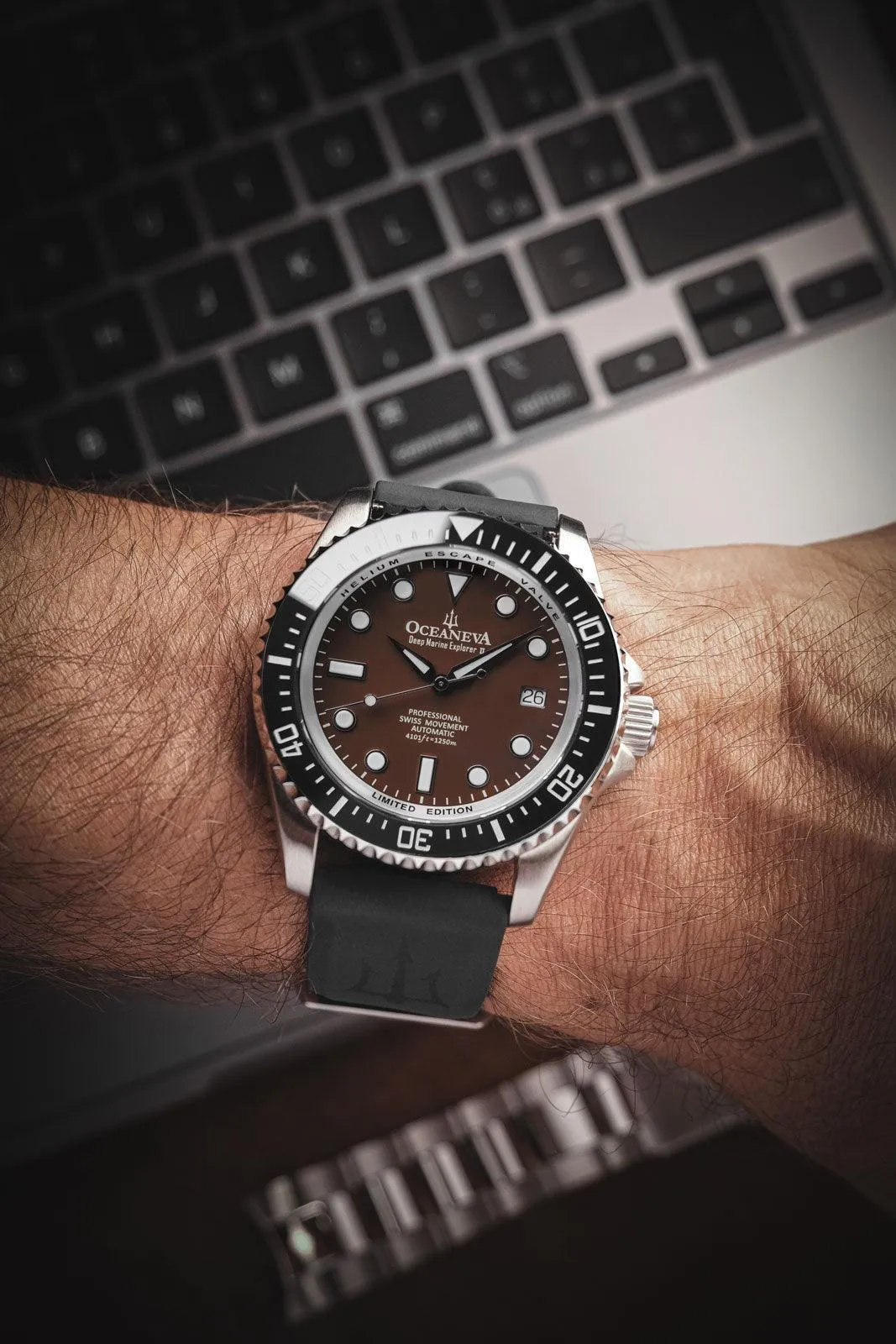 Oceaneva Men's Deep Marine Explorer II 1250M Pro Diver Watch Black and Brown