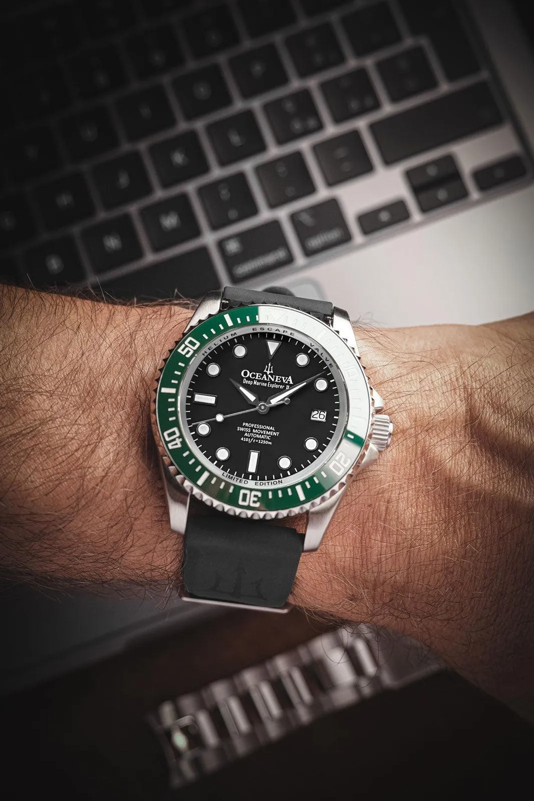 Oceaneva Men's Deep Marine Explorer II 1250M Pro Diver Watch Black and Green