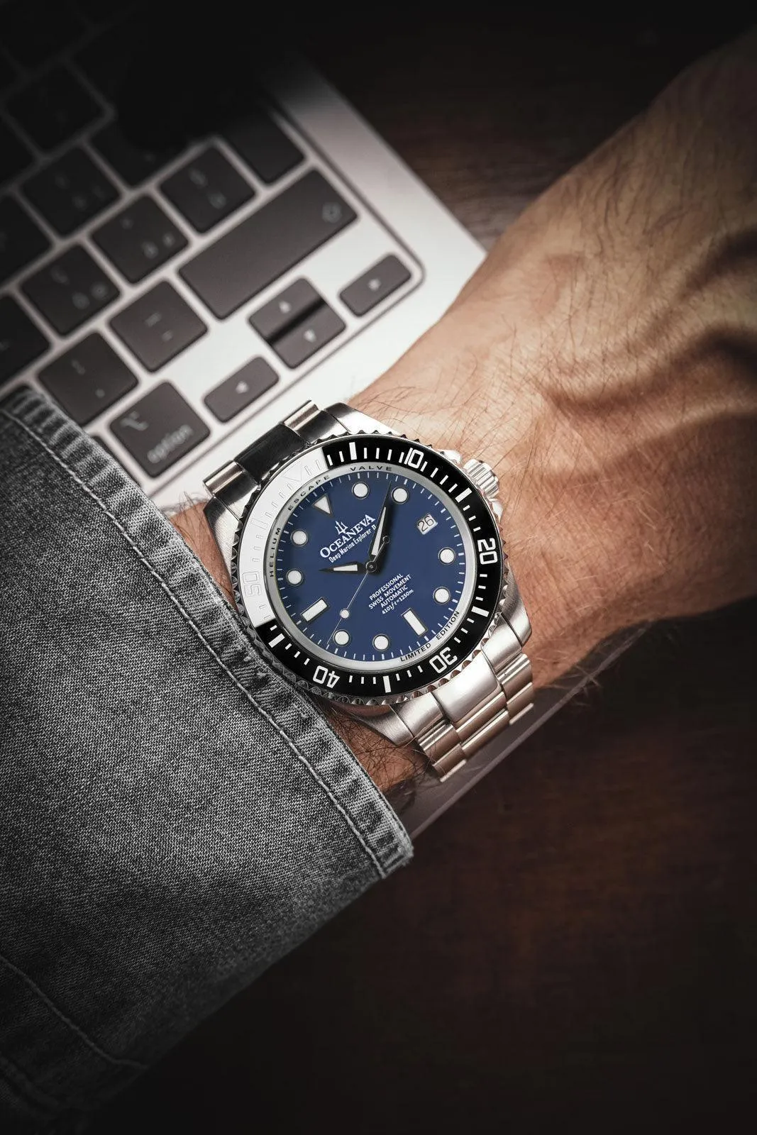 Oceaneva Men's Deep Marine Explorer II 1250M Pro Diver Watch Navy Blue