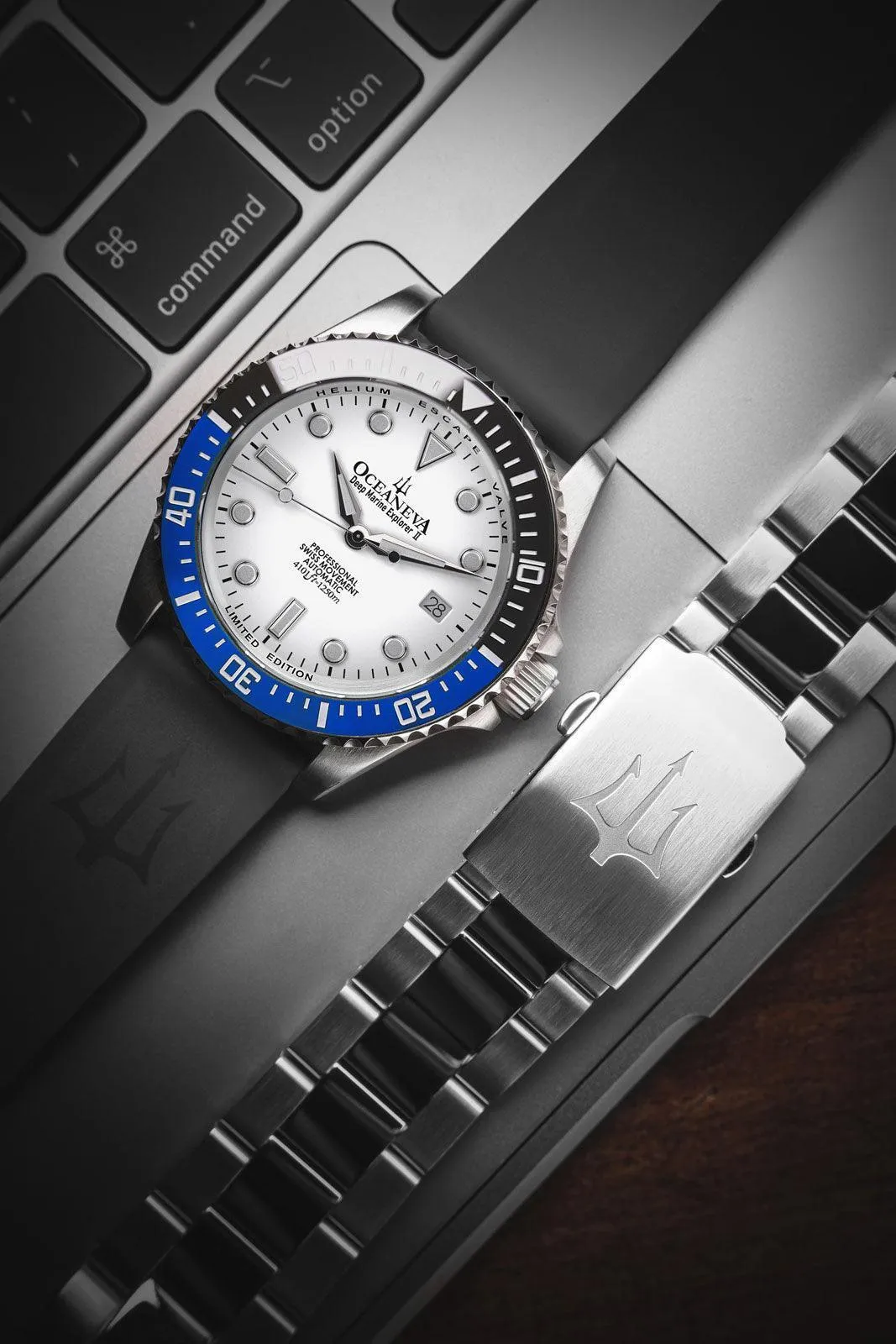 Oceaneva Men's Deep Marine Explorer II 1250M Pro Diver Watch White Dial