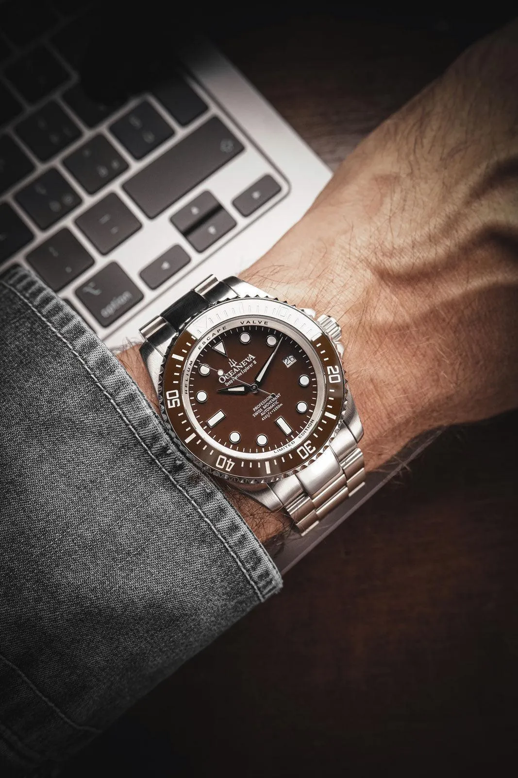 Oceaneva Men's Deep Marine Explorer II1250M Pro Diver Watch Brown