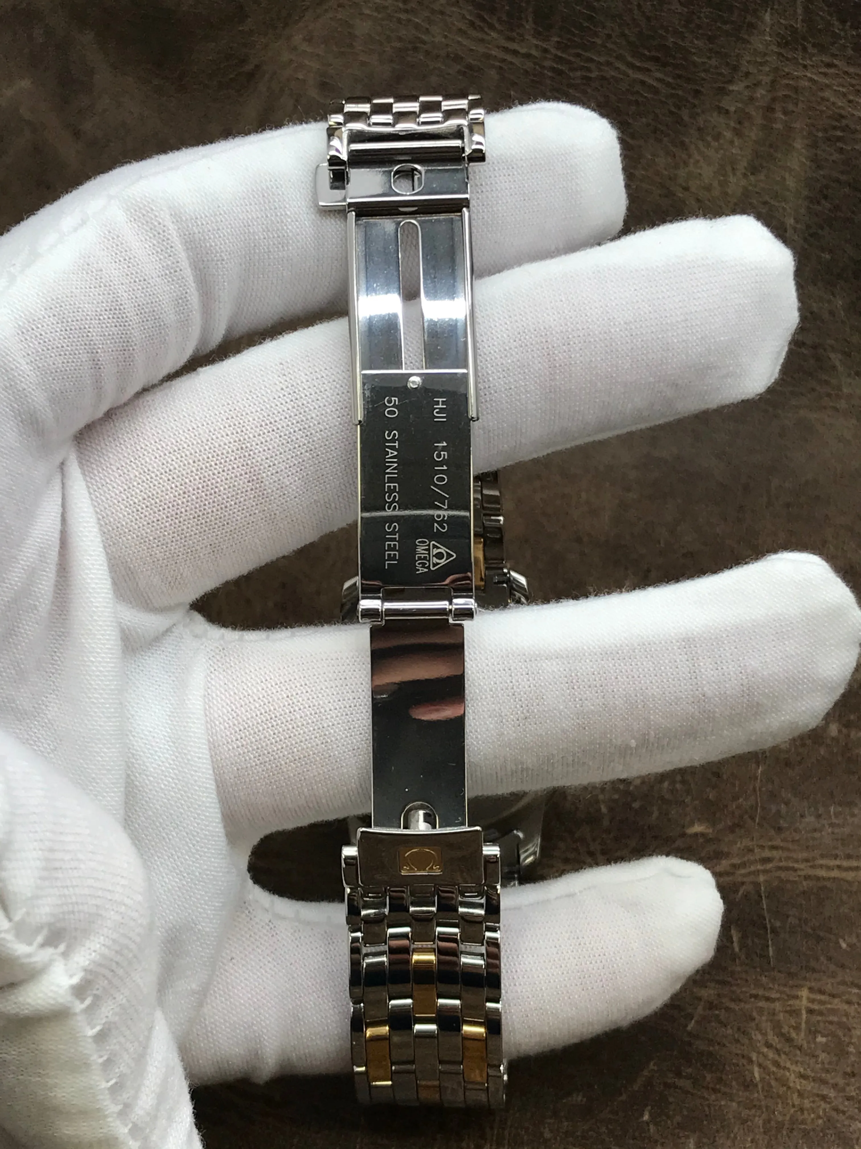 Omega De Ville Prestige Co-Axial 424.20.37.20.08.001 Champagne Dial Automatic Watch