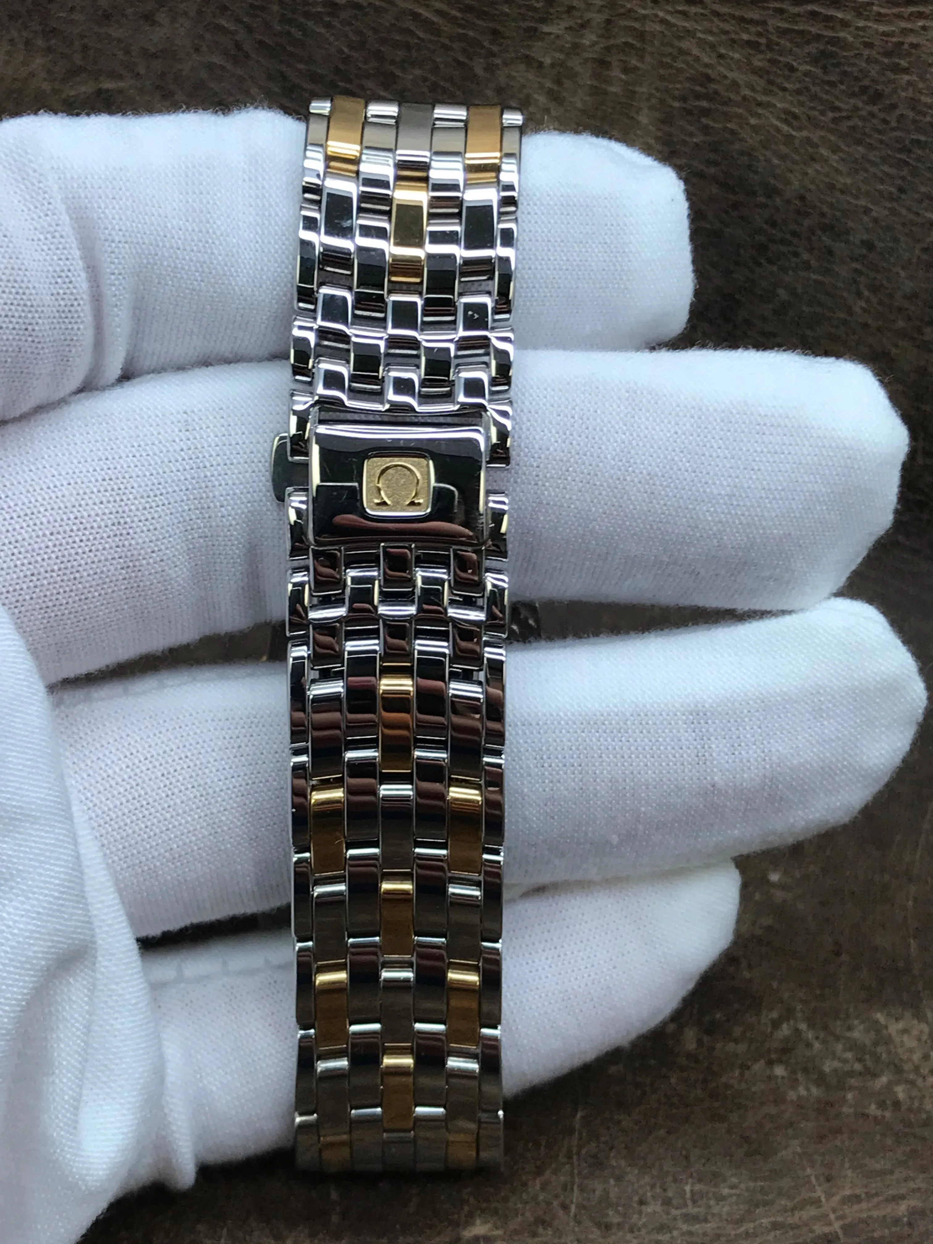 Omega De Ville Prestige Co-Axial 424.20.37.20.08.001 Champagne Dial Automatic Watch