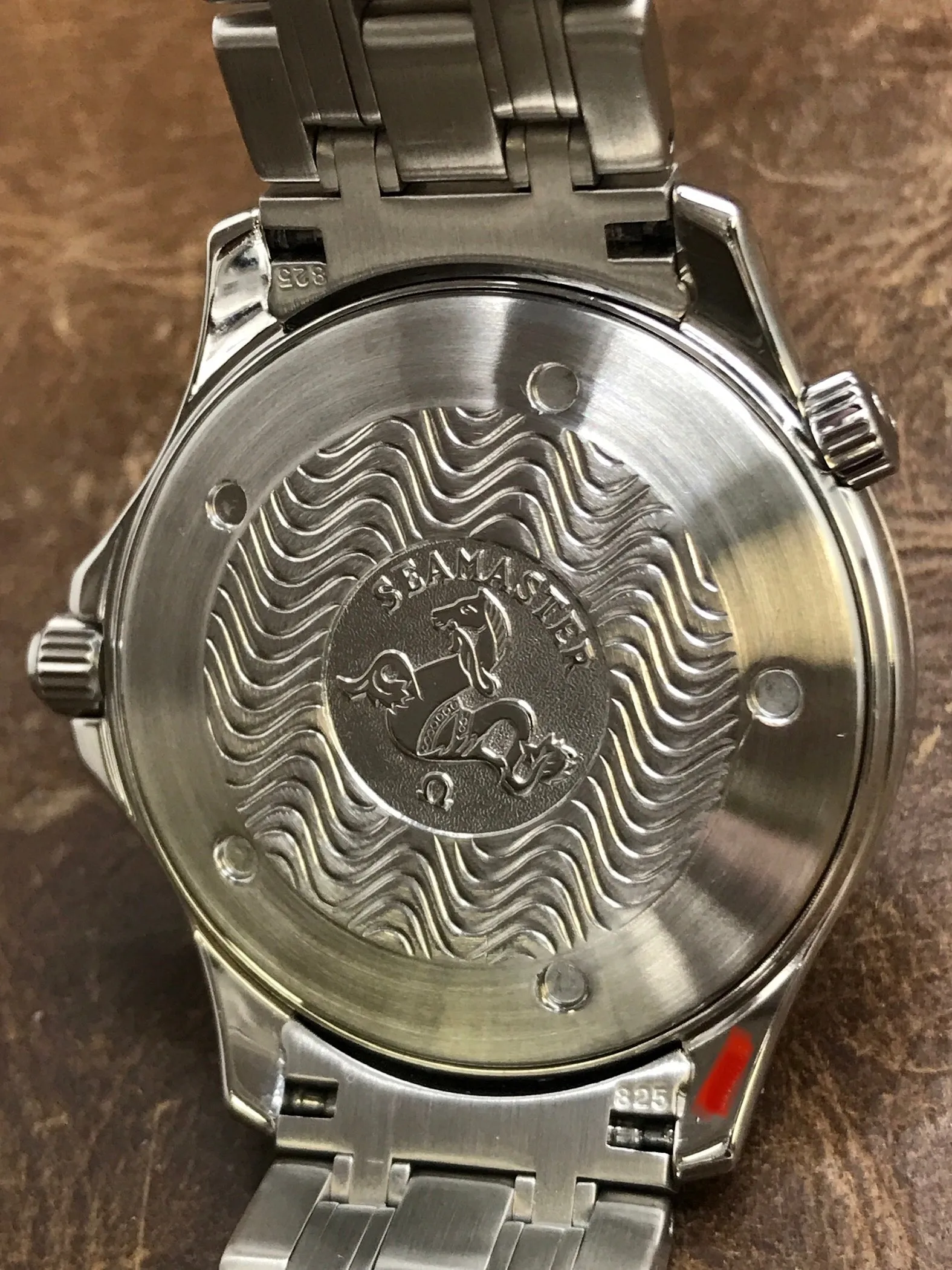 Omega Seamaster 2542.80.00 Black Dial Quartz Men's Watch