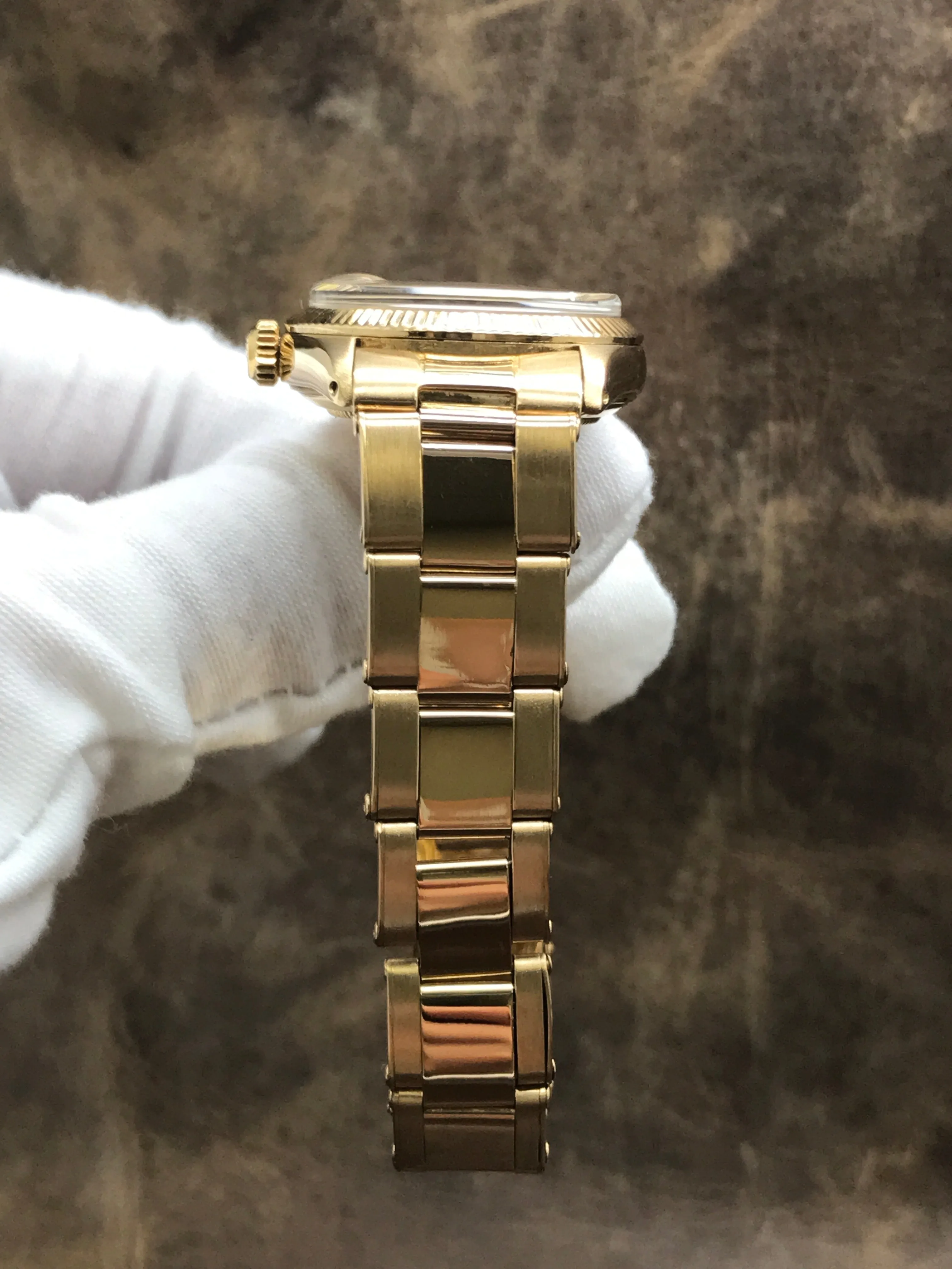 Rolex Date 31mm 6627 Gold-tone Dial Automatic Watch