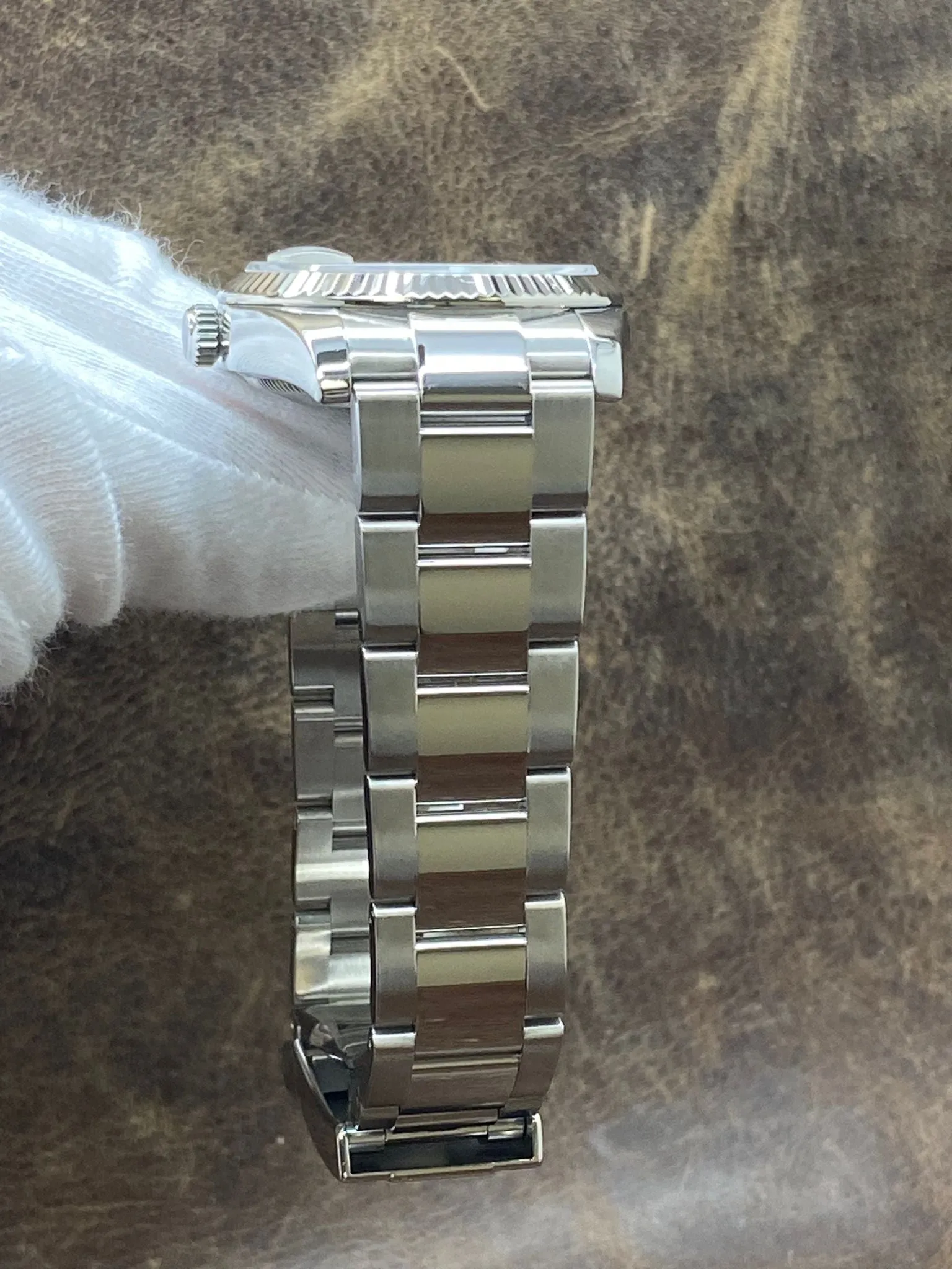 Rolex Date 34mm 115234 Silver Dial Automatic Watch