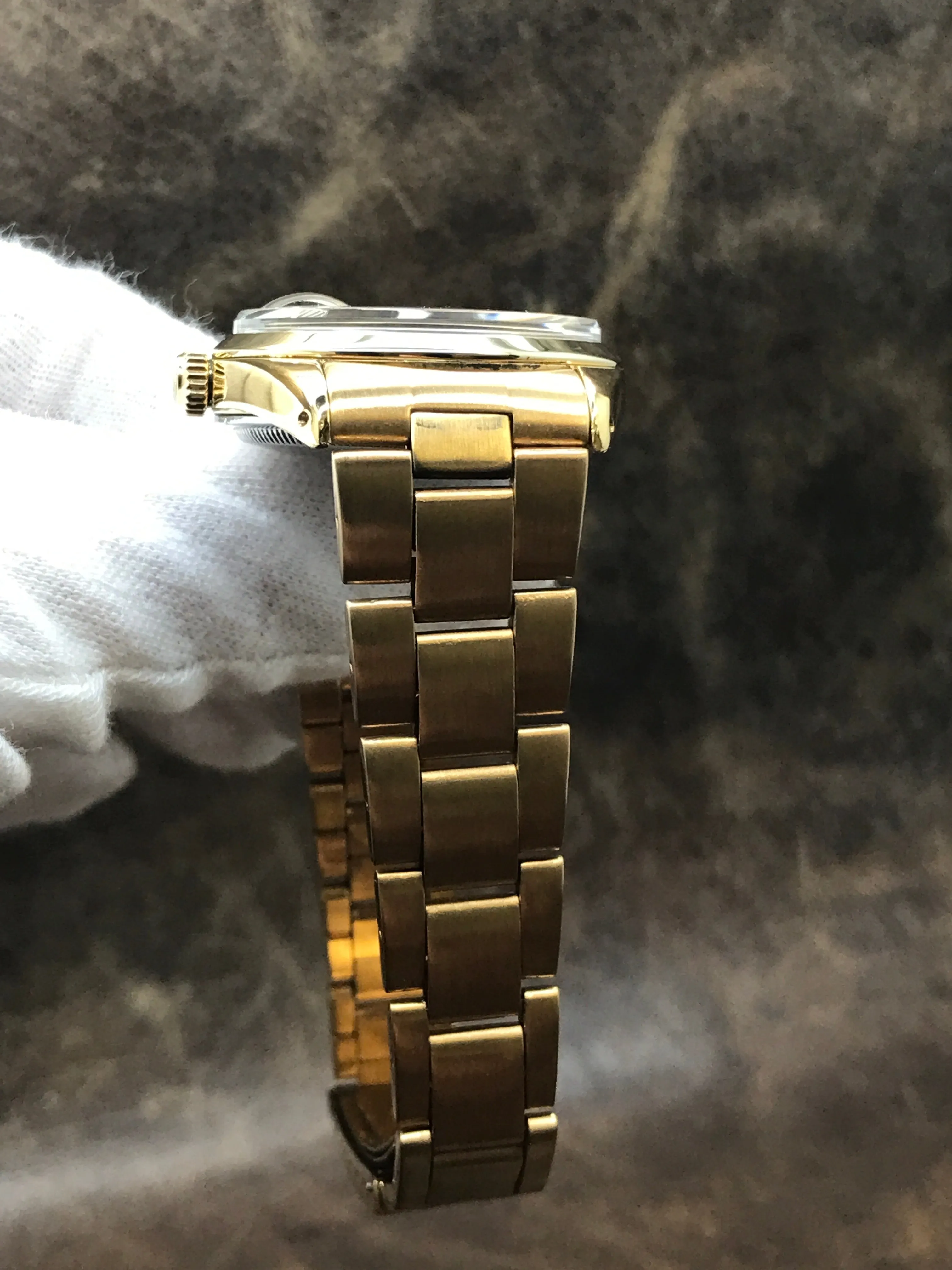 Rolex Oyster Perpetual Date 34mm 1550 Silver Dial Automatic Men's Watch