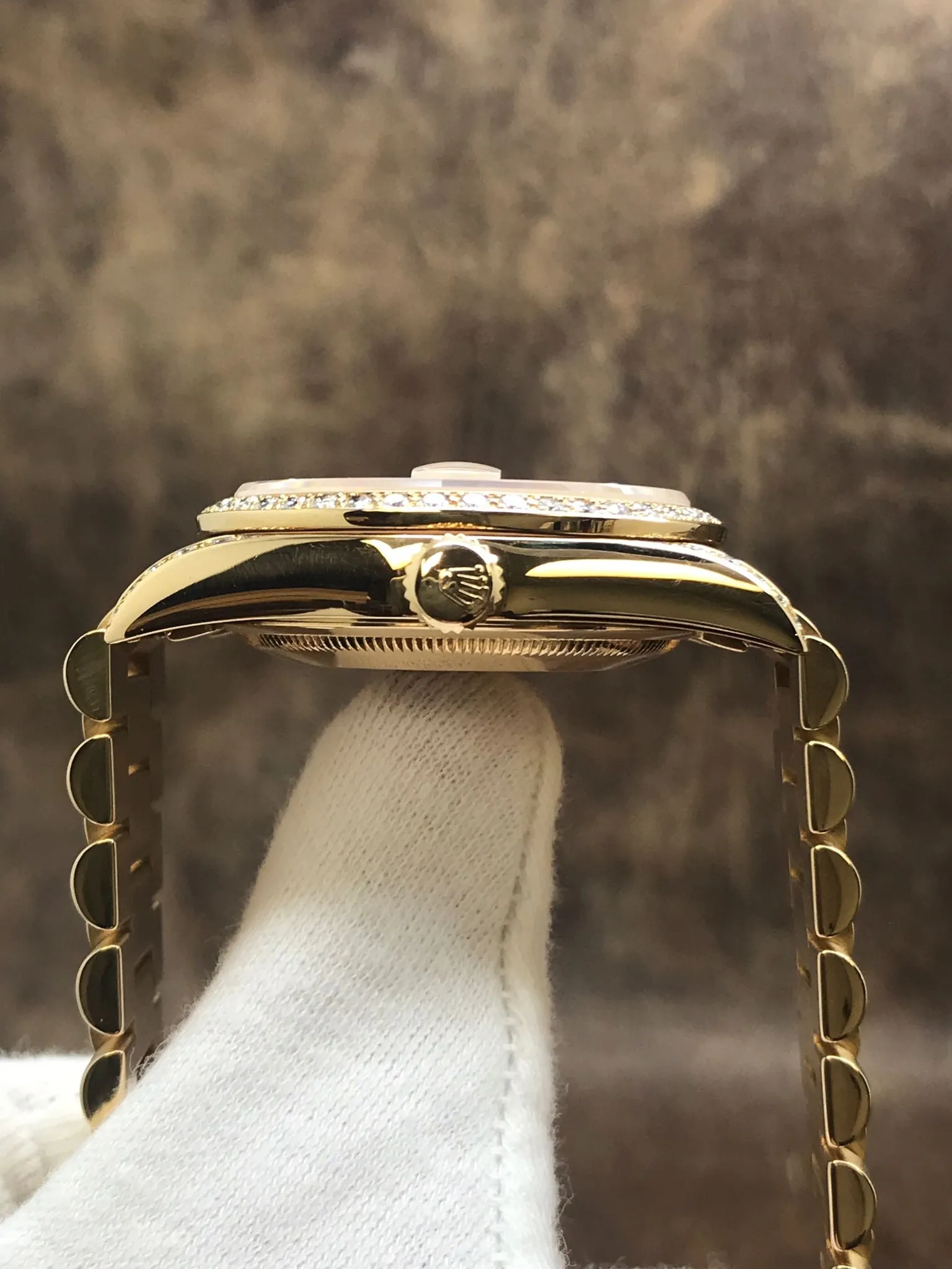 Rolex President Day Date Factory Diamonds 18338 Champagne Dial Automatic Men's Watch