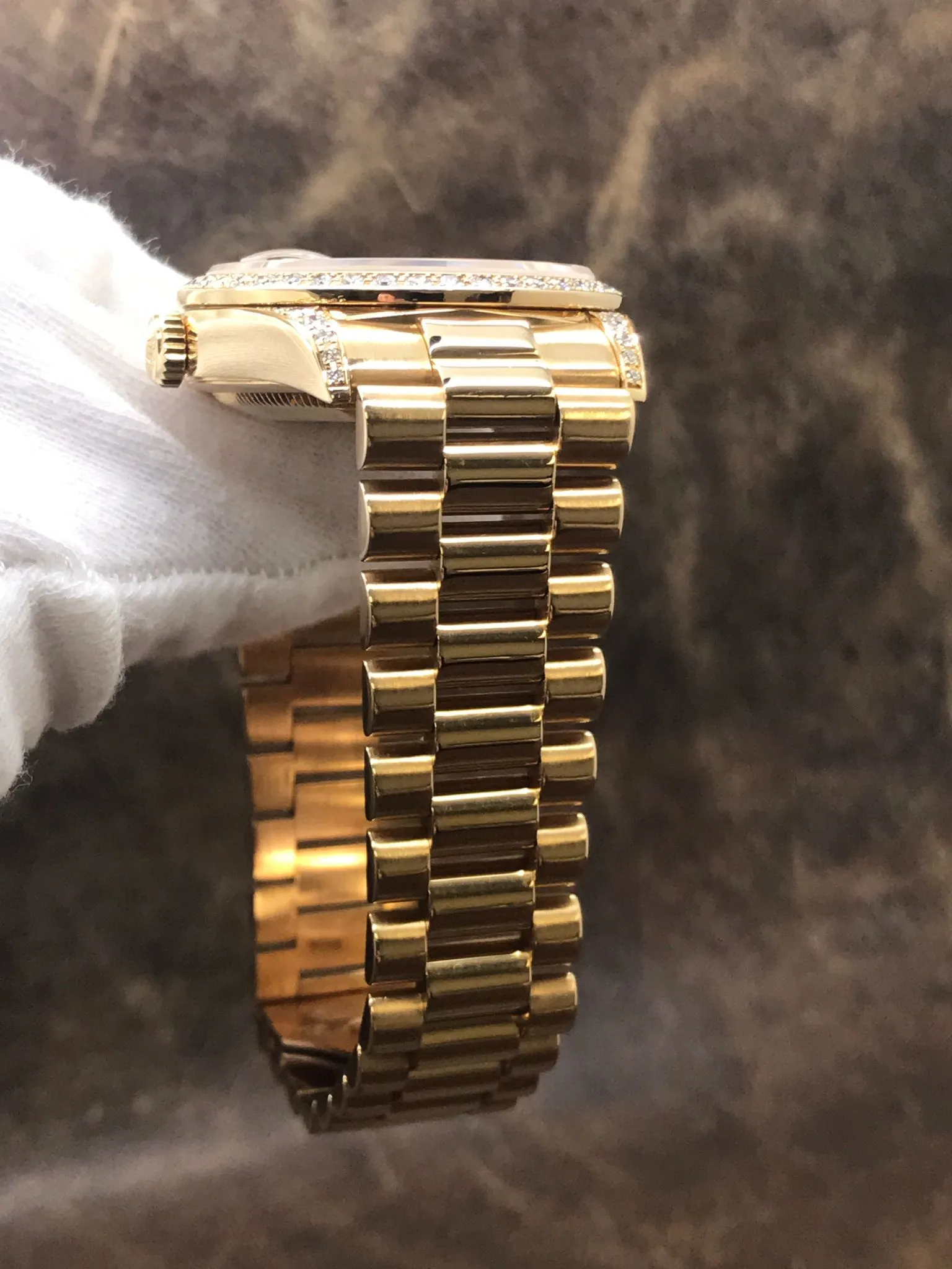 Rolex President Day Date Factory Diamonds 18338 Champagne Dial Automatic Men's Watch