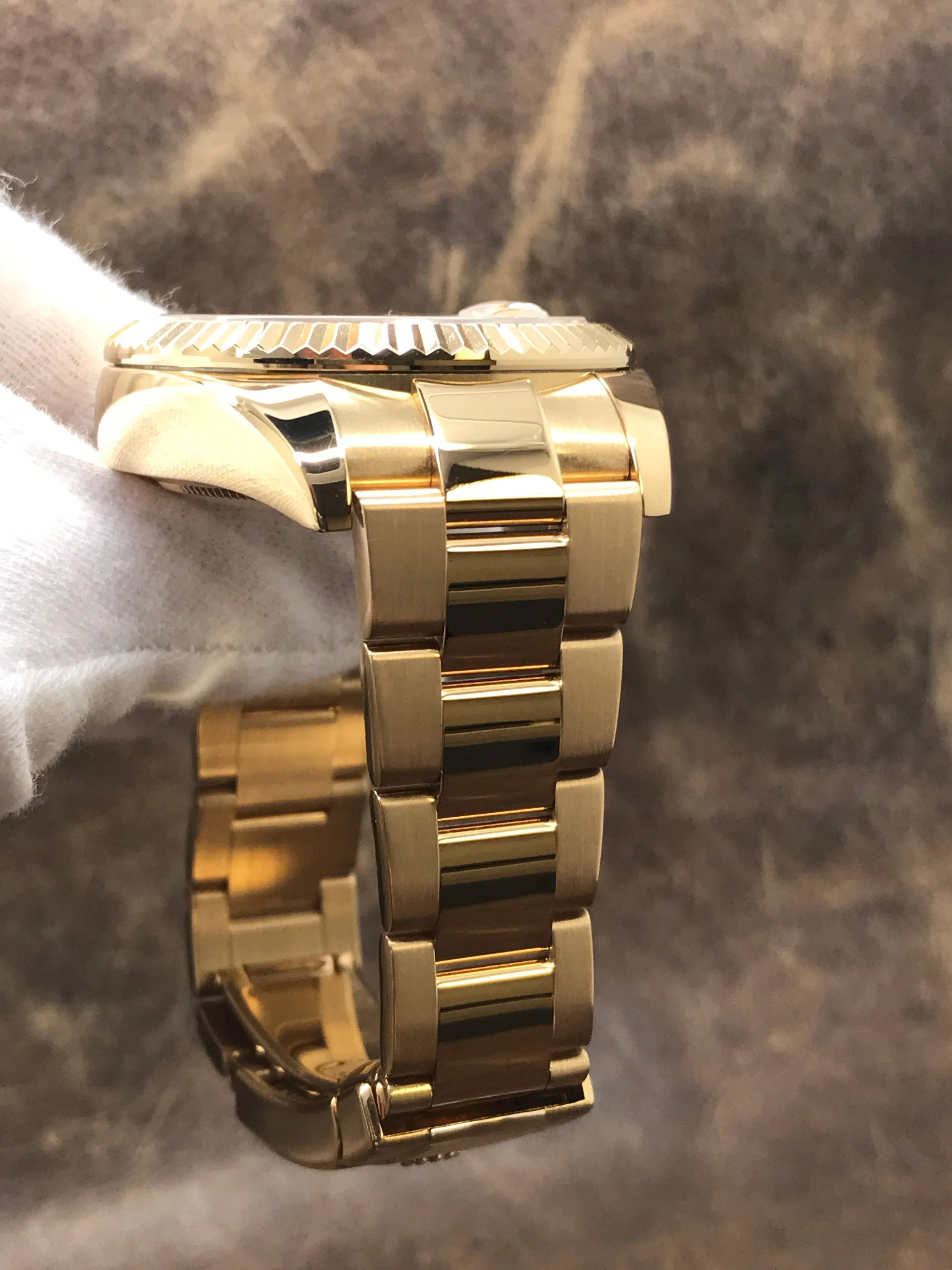 Rolex Sky Dweller 326938 Champagne Dial automatic Men's Watch