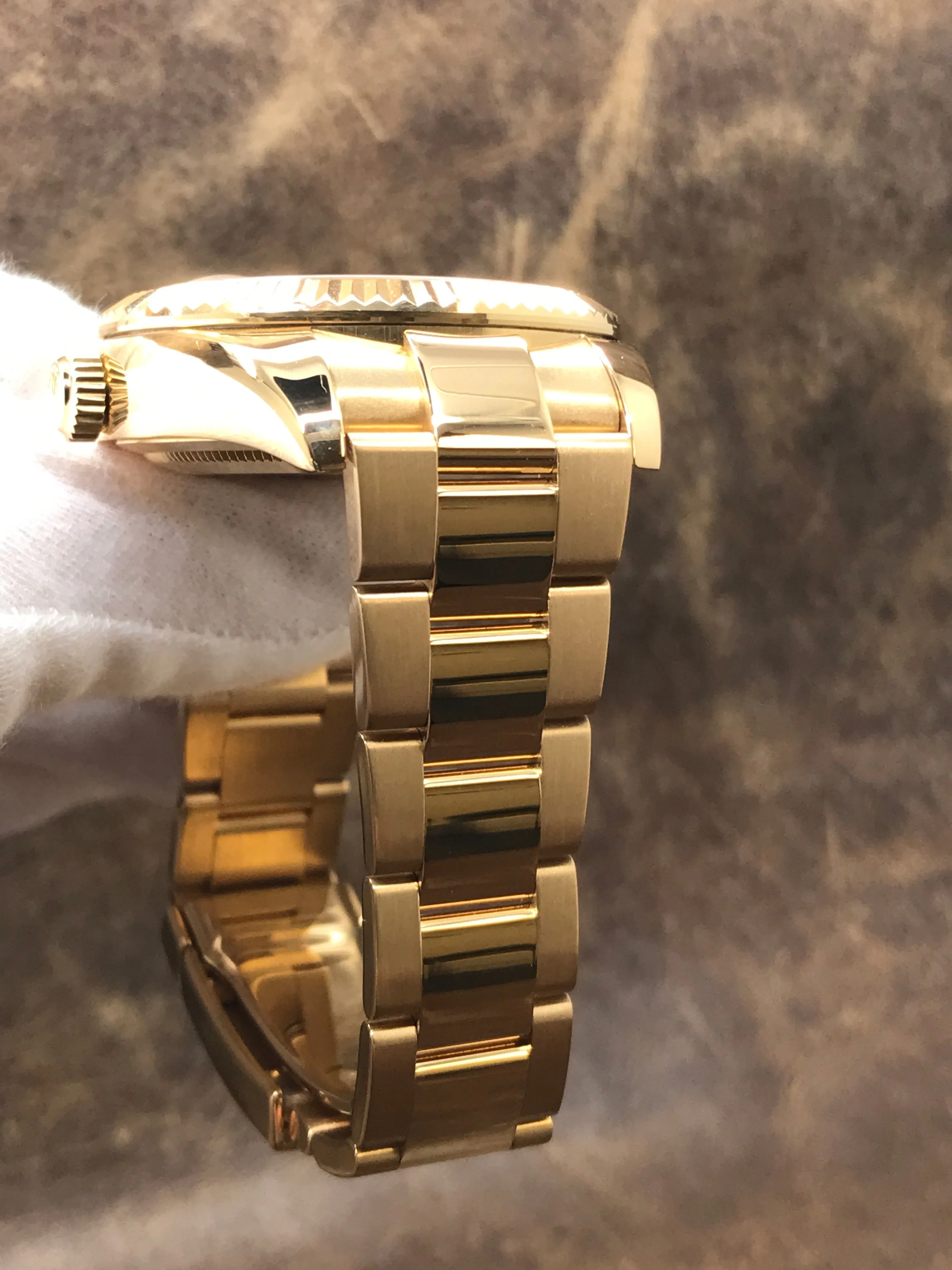 Rolex Sky Dweller 326938 Champagne Dial automatic Men's Watch