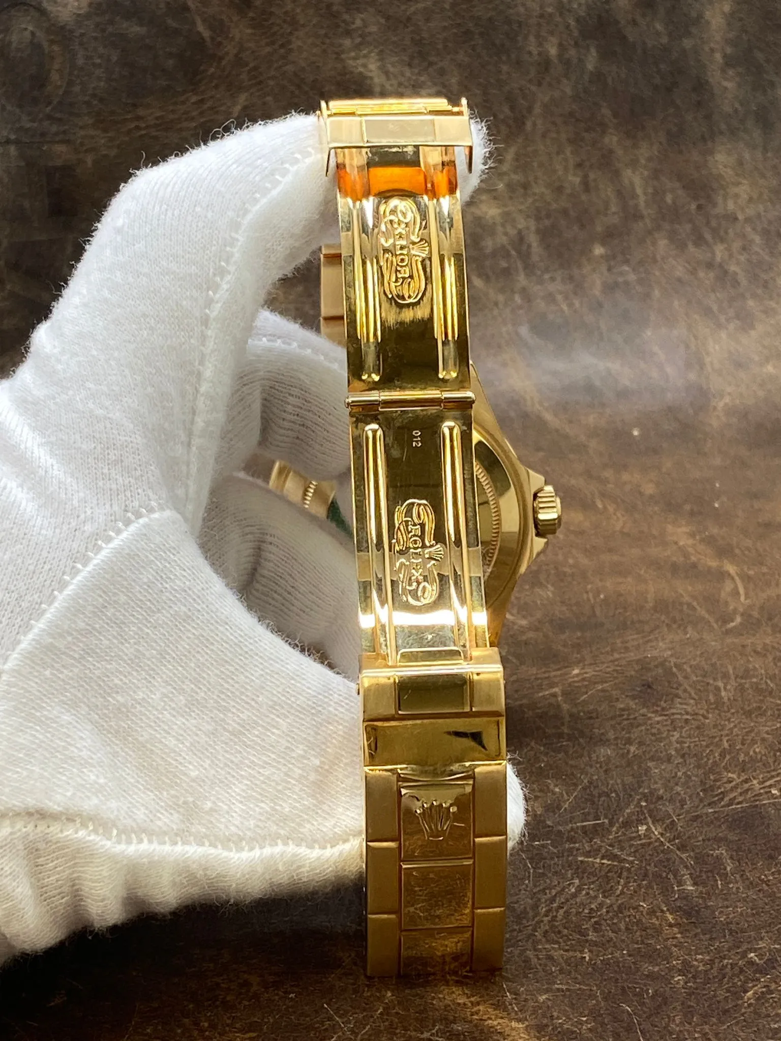 Rolex Submariner 18k Gold Unpolished 16618 Blue Dial Automatic Men's Watch
