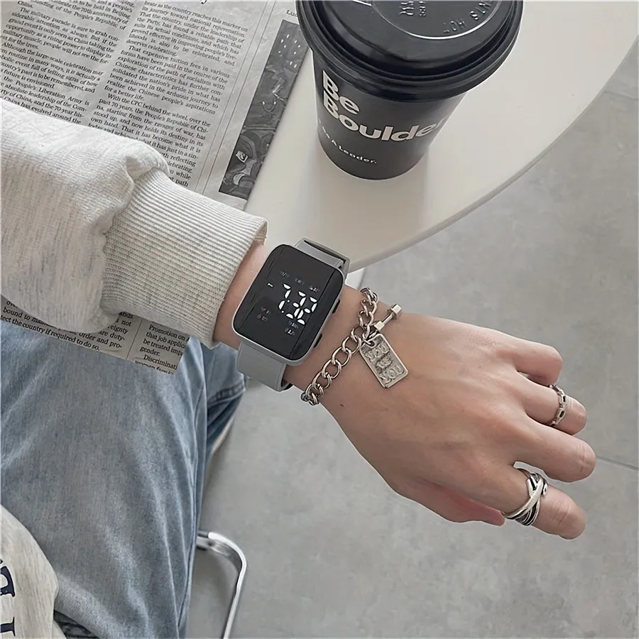 Sports Watch with Silicone Band - Date & Time Display for Students and Teens FS