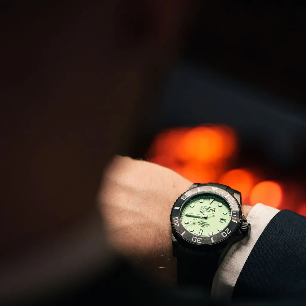 Ternos Professional Auto Megalume Black DLC Diving Watch 16158310 Limited Edition OUTLET