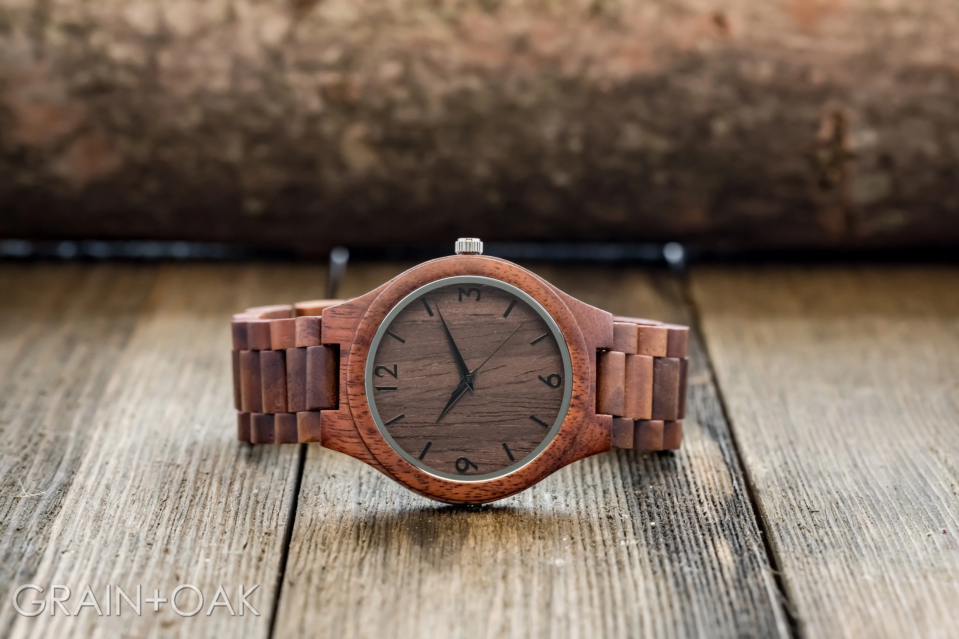 The Oliver Walnut | Set of 12