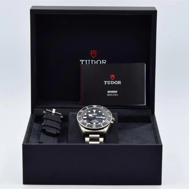 Tudor Pelagos M25600TN-0001 Titanium Dive Watch Chronometer 42mm