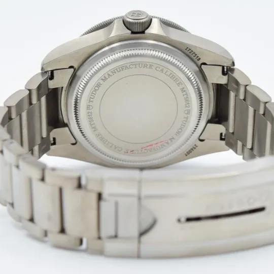 Tudor Pelagos M25600TN-0001 Titanium Dive Watch Chronometer 42mm