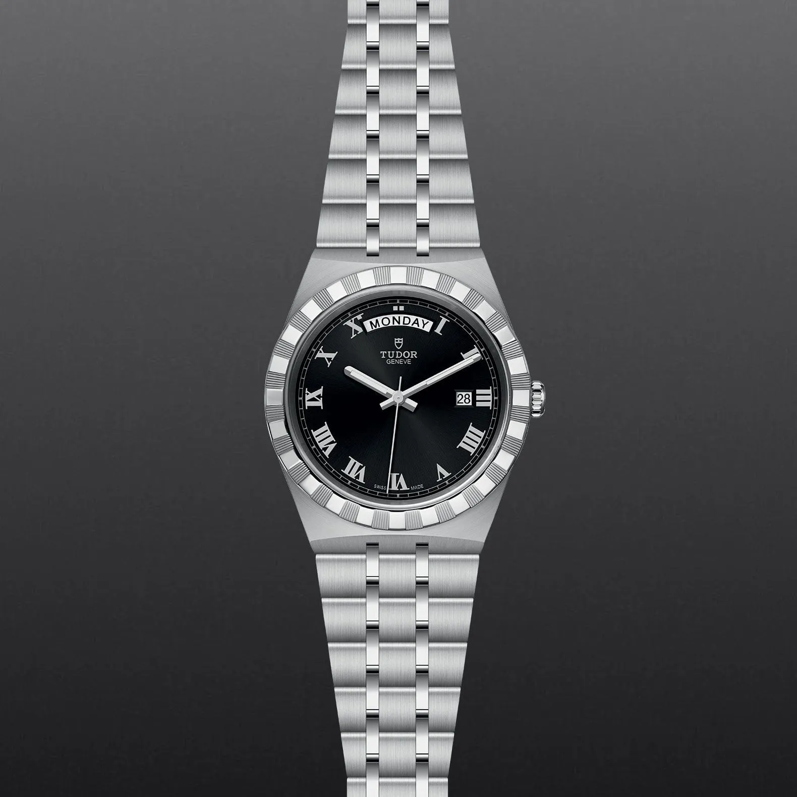 TUDOR ROYAL